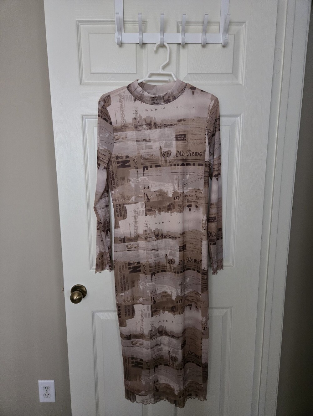 Forever 21 Taupe and Blush Printed Long-Sleeve Midi Dress